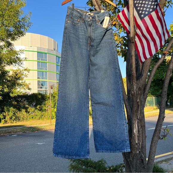 LEVI’S RibCage / Wide Leg -Superior Quality Jeans -  27x 32 ⭐️ BRAND NEW 🇺🇸 - Picture 1 of 12